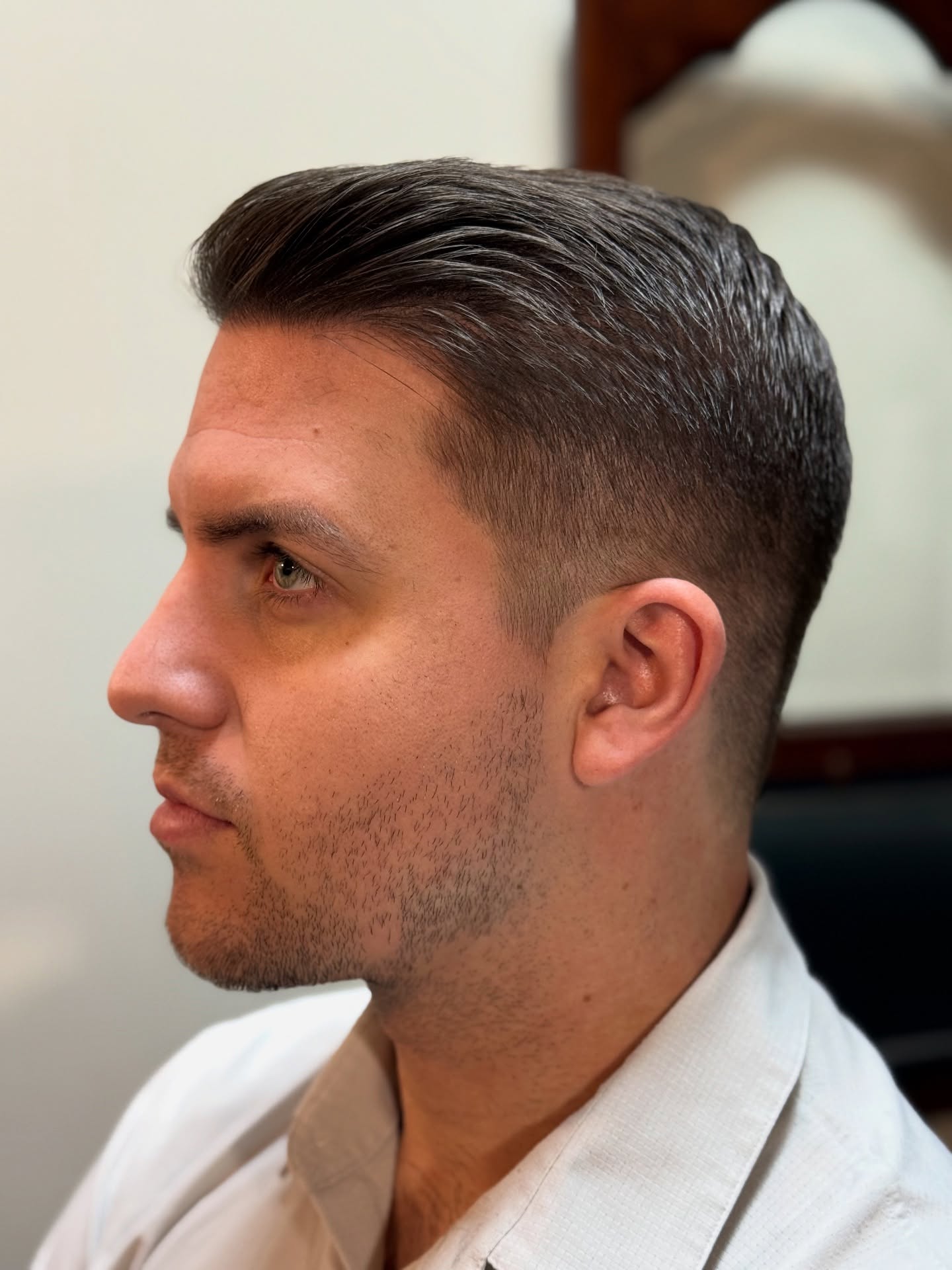 Men's pompadour taper